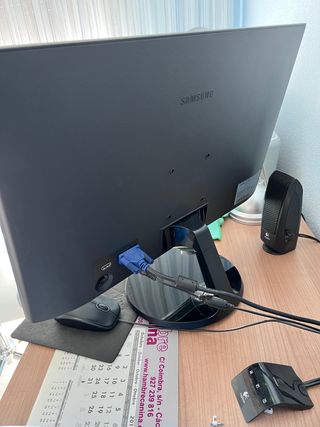 Conjunto ordenador de sobremesa