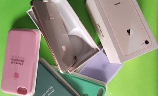 IPHONE 8 (senza caricabatterie)