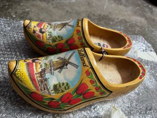 zuecos holandeses 41-42