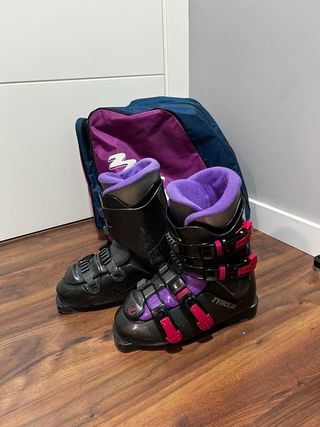 Esquís y botas Tyrolia