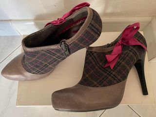 Stivaletti donna n 36 Poetic Licence