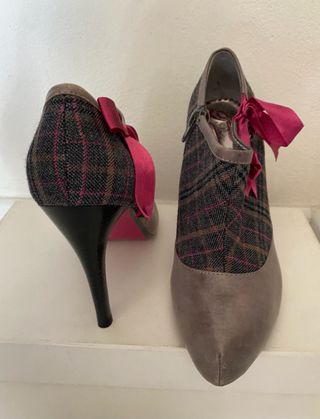 Stivaletti donna n 36 Poetic Licence