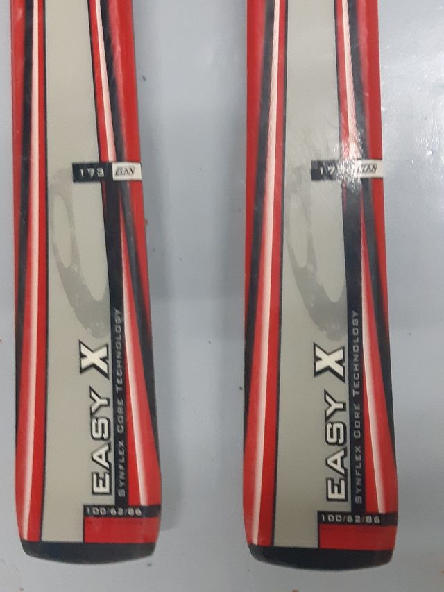 Esquis Elan e encadernações Tyrolia