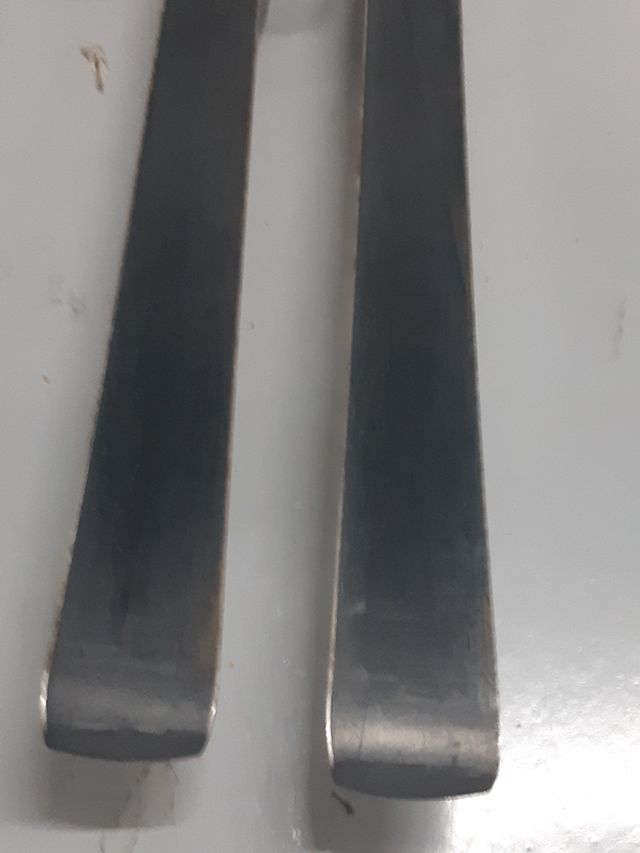 Esquis Elan e encadernações Tyrolia