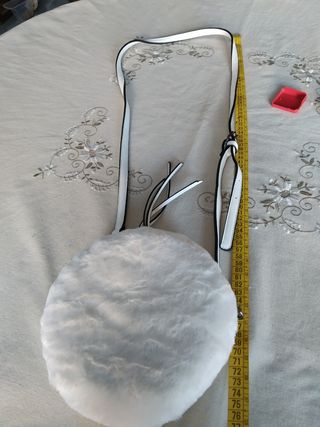 Bolso bombo era símil  piel y símil cuer