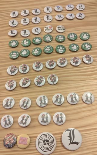 Set 53 chapas frikis