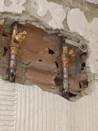 fontanería , montaje aire acondicionado.