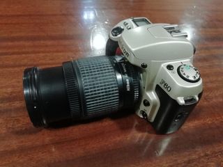 NIKON F60