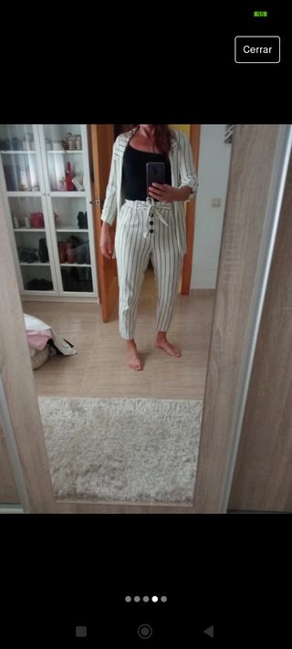 Pantalón y blaiser Stradivarius