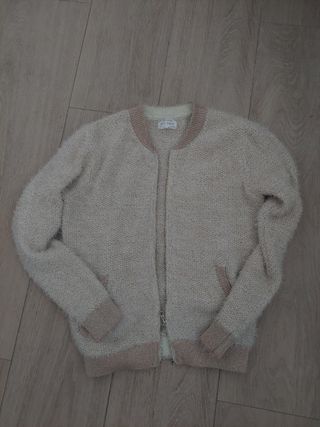 Rebeca de lana beige con dorado  Zara