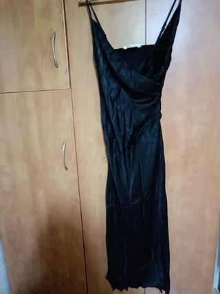 Vestido largo de raso 