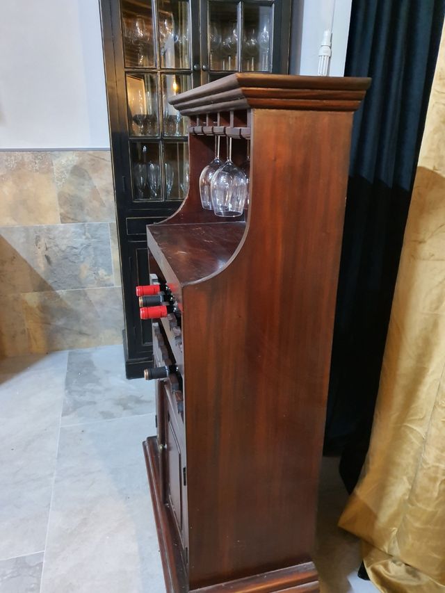 Botellero madera caoba