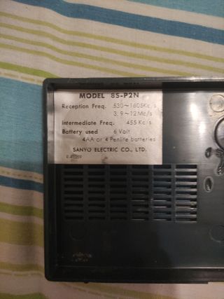 RARA Y ANTIGUA RADIO TRANSISTOR 8 SANYO.