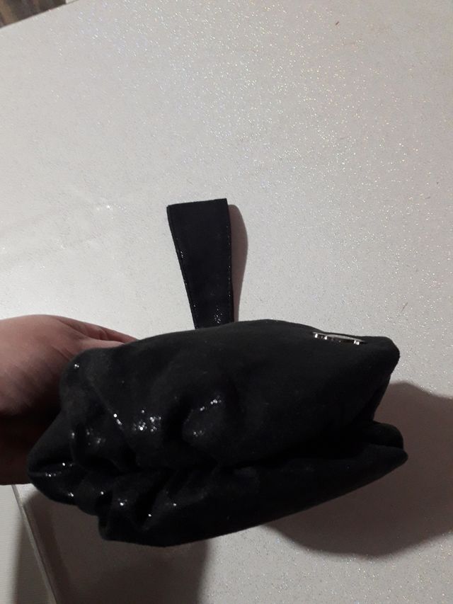 Poscette nera da polso nuova
