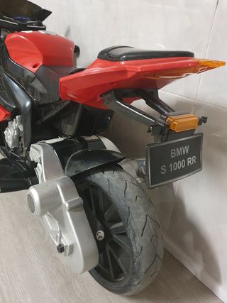 Moto eléctrica niños BMW