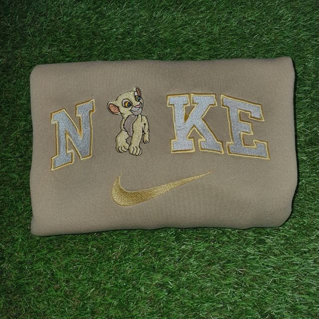 Sudadera bordada Rey León