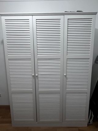 Armario ropero de pino