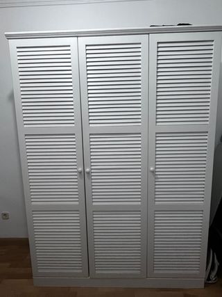 Armario ropero de pino