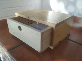 Mesita de noche flotante