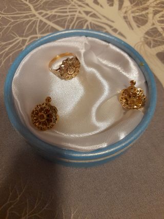 CONJUNTO DE PENDIENTES Y ANILLO DE ORO  VITANGE RE