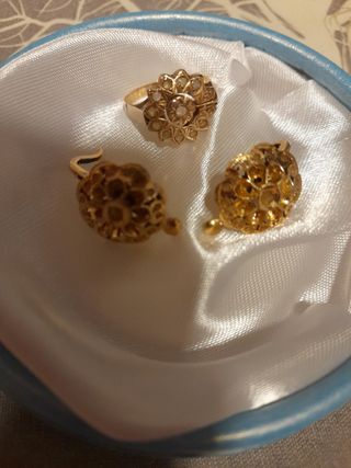 CONJUNTO DE PENDIENTES Y ANILLO DE ORO  VITANGE RE