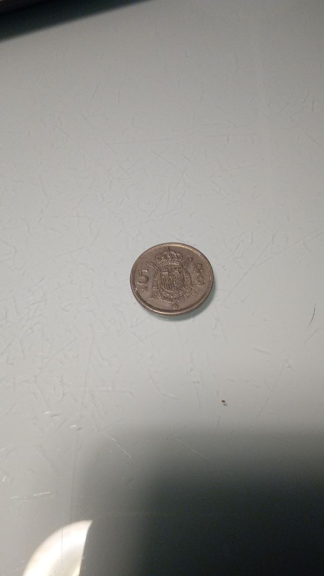 Moneda de 5 pesetas año 1.975.Entrega en mano.