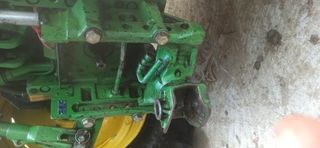 Enganche trasero remolque john deere