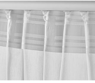 Cortina tipo visillo Ikea.