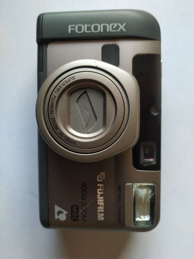 Cámara fotográfica Fujifilm 400ix zoom M