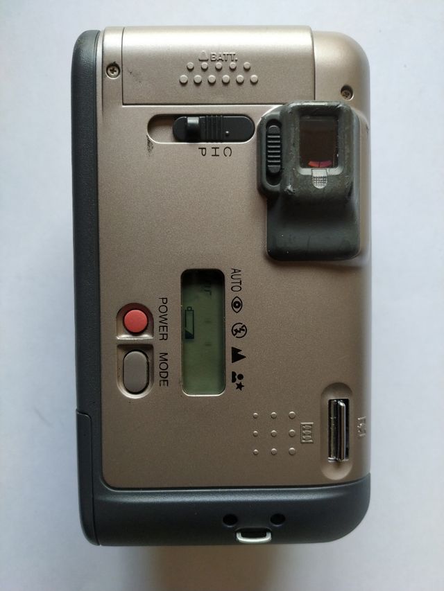 Cámara fotográfica Fujifilm 400ix zoom M