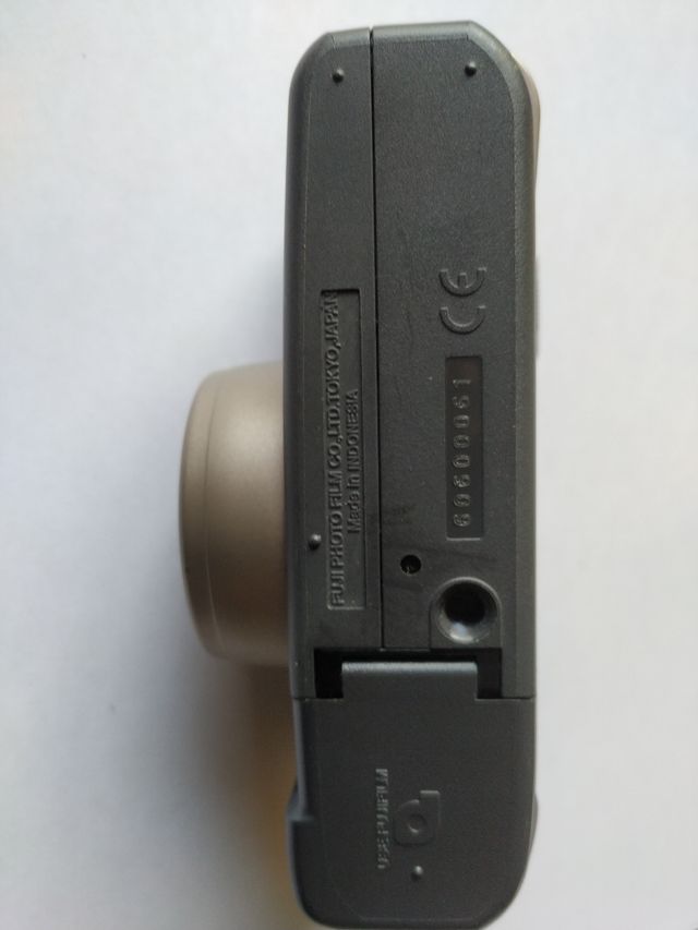 Cámara fotográfica Fujifilm 400ix zoom M