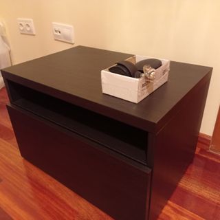 Mesa auxiliar TV con cajón