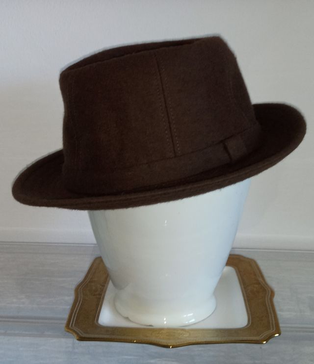 #cappello #uomo #marrone taglia 57
