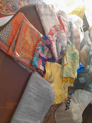 OFFERTISSIMA.....8 SCIARPE ...REGALO NATALE