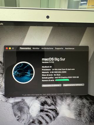 Macbook Air 13 4GB RAM 128gb HD