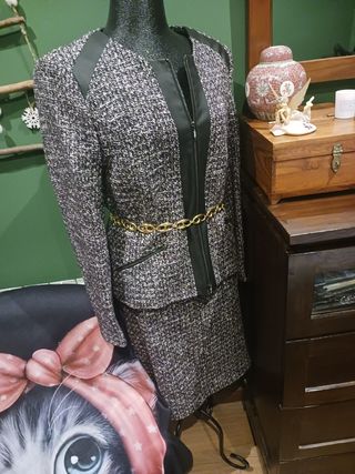 Traje chaqueta y falda tweed y ecopiel nuevo con e