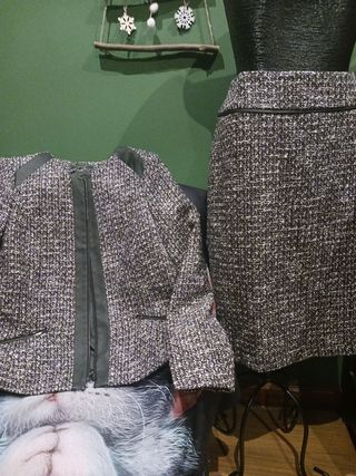 Traje chaqueta y falda tweed y ecopiel nuevo con e