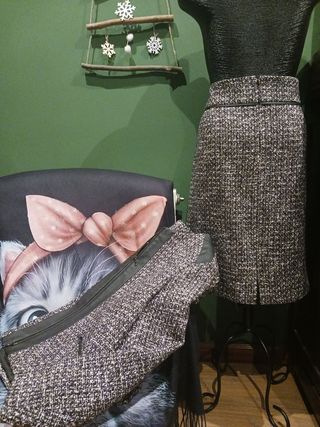 Traje chaqueta y falda tweed y ecopiel nuevo con e