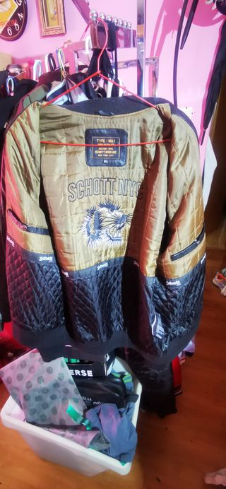 Bomber Schott
