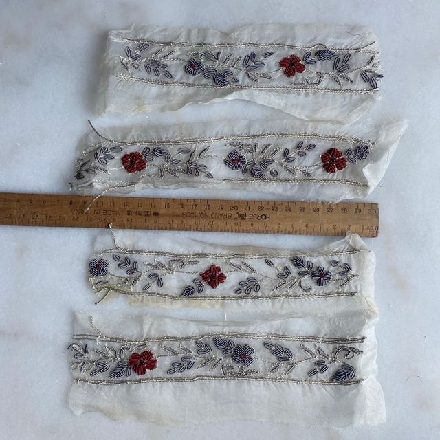 Passamanerie vintage con ricami