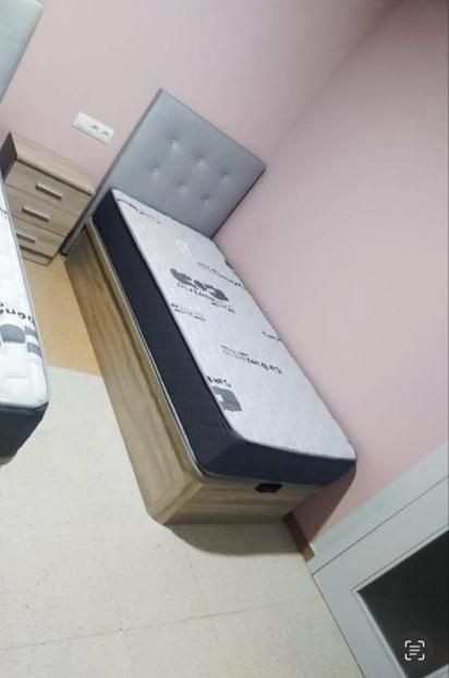 Somier con patas 150×190 35€