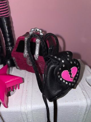 Bratz Treasures Yasmin Pirate Doll