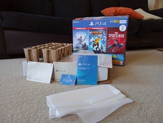 Playstation PS4 pack + 3 juegos en perfecto estado