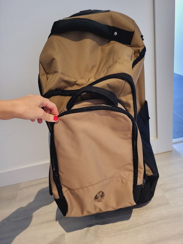 Maleta ejercito de tierra de segunda mano por 40 EUR en Mijas en WALLAPOP