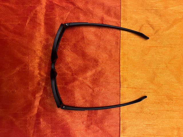 Occhiali da sole neri (Lenti nere)