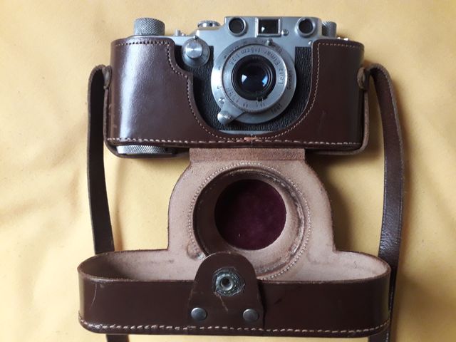 Cámara de fotos LEICA IIIc antigua