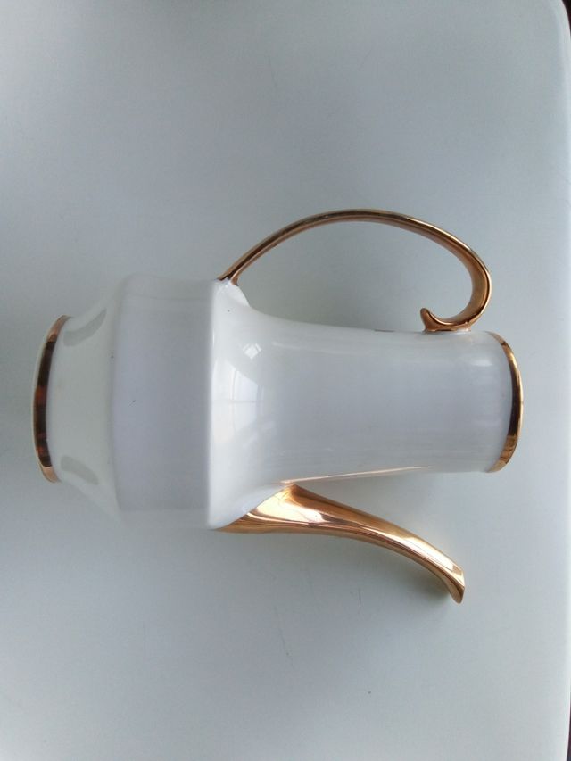 Vaso in porcellana spagnola antica, fiore in ceramica