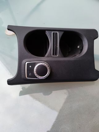 Guardaobjetos central Mercedes A W176