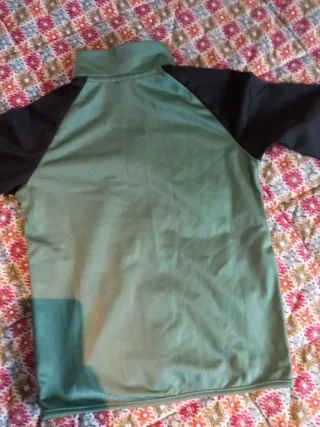 Añado 4prendas adidas 1camiseta 2sudaderas 1bambas