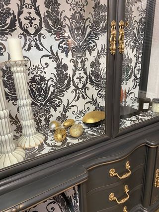 Vitrina restaurada de los años 50